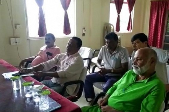 On 6 points demand CPI-M delegation members Placed deputation to SDM On 6 points demand CPI-M delegation members Placed deputation to SDM
